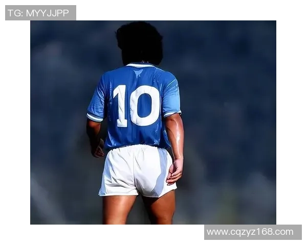 美国足球历史上几位传奇老球星及其成就回顾